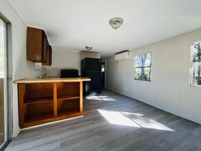 954 Johnson Rd in Easley, SC - Building Photo - Building Photo