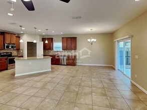 332 Silver Glen Ave in St. Augustine, FL - Foto de edificio - Building Photo