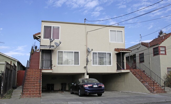 3130 Brookdale Ave in Oakland, CA - Building Photo - Building Photo