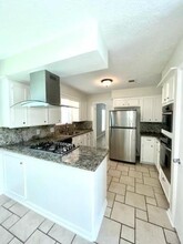 8107 Durklyn Ln in Houston, TX - Building Photo - Building Photo