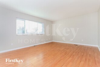 11741 Hanover Rd in Cincinnati, OH - Building Photo - Building Photo