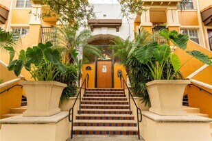 100 4th Ave S in St. Petersburg, FL - Building Photo