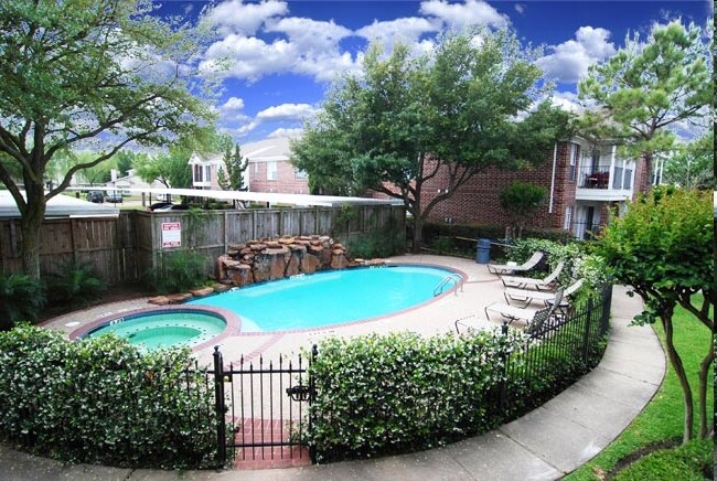 Savannah Place in Houston, TX - Foto de edificio
