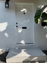 1631 Brockton Ave, Unit 1633 in Los Angeles, CA - Building Photo - Building Photo