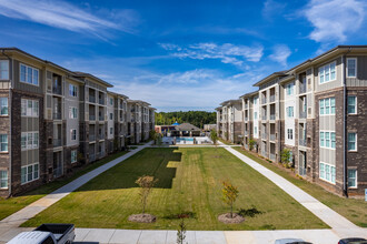 Reserve at Glen Laurel in Clayton, NC - Building Photo - Building Photo