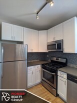 2315 N Rockwell St, Unit 3c in Chicago, IL - Building Photo - Building Photo