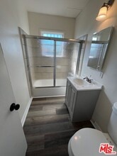 1104 W 93rd St in Los Angeles, CA - Building Photo - Building Photo