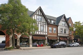 833 Elm St in Winnetka, IL - Building Photo - Building Photo