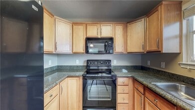 4023 Southern Trace Dr in College Station, TX - Building Photo - Building Photo