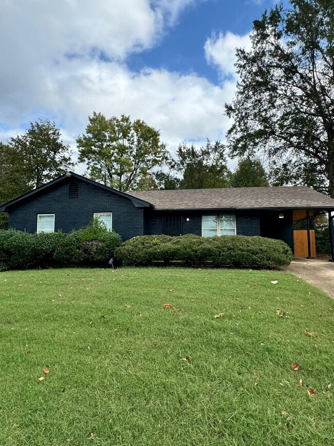 property at 5050 Long Branch Dr