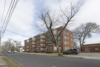 Linn St Commons in Peoria, IL - Foto de edificio - Building Photo