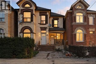 26 Murray St W in Hamilton, ON - Building Photo