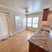 7124 Marsh Way in Cotati, CA - Building Photo - Building Photo