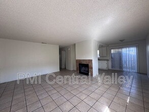 7921 Montgomery Ave in Stockton, CA - Building Photo - Building Photo