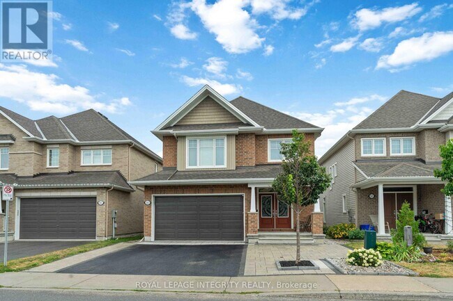 563 Egret Way in Ottawa, ON - Building Photo - Building Photo