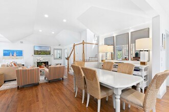 23 Pierpont St in Southampton, NY - Building Photo - Building Photo