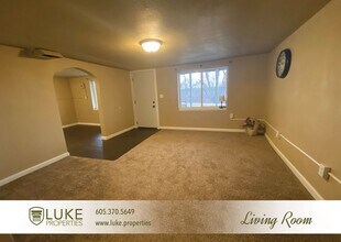 802 N Dakota Ave in Sioux Falls, SD - Building Photo - Building Photo
