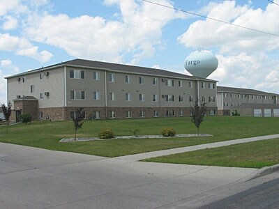 Cambridge in Fargo, ND - Foto de edificio