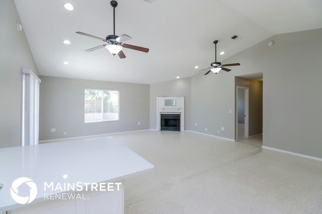 8008 W Tuckey Ln in Glendale, AZ - Building Photo - Building Photo