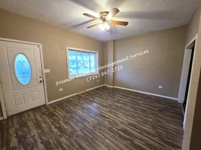 1802 3rd Ave in Beaver Falls, PA - Building Photo - Building Photo