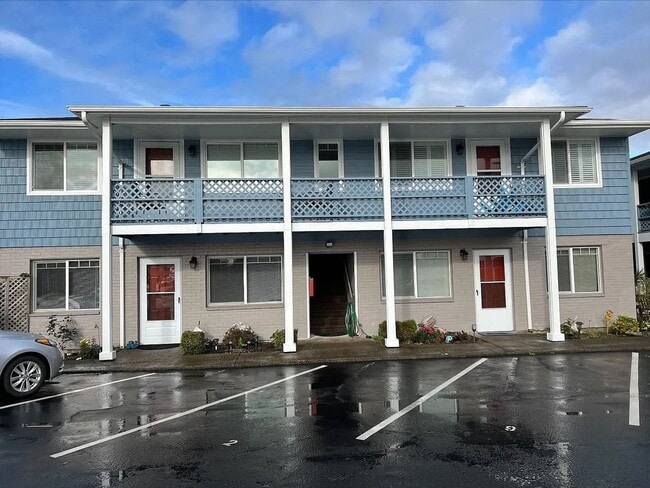 110 Ocean Beach Blvd S in Long Beach, WA - Building Photo - Building Photo