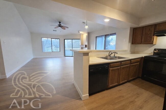 1070 Acapulco Ct in Colorado Springs, CO - Building Photo - Building Photo