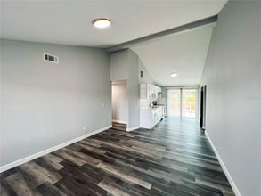 10204 Bellhurst Ct in Tampa, FL - Building Photo - Building Photo