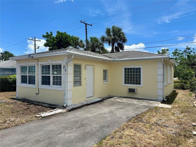 221 W 27th St in West Palm Beach, FL - Building Photo - Building Photo