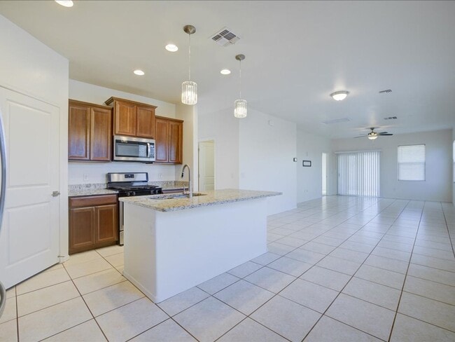 7019 Vuelta Aguarachay in Tucson, AZ - Building Photo - Building Photo