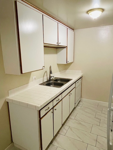 Ashdale Court Apartments in Sacramento, CA - Building Photo - Building Photo