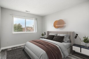 113 E 77th St, Unit 2A in New York, NY - Building Photo