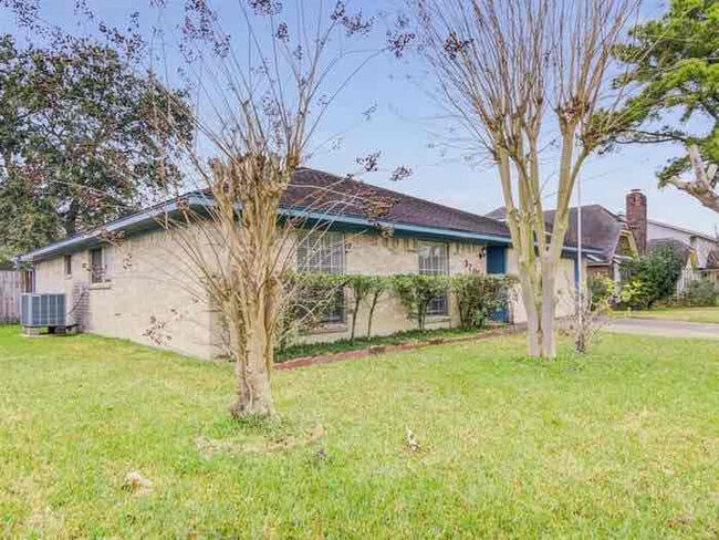 3705 Downing Cir in Deer Park, TX - Building Photo - Building Photo