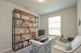 3711 Lake Falls Dr in Fulshear, TX - Foto de edificio - Building Photo