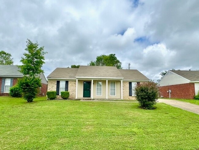 10190 Williford Dr in Olive Branch, MS - Building Photo - Building Photo