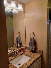 12080 Moss Dr in Ft. Myers, FL - Foto de edificio - Building Photo