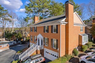 The Accolades in Atlanta, GA - Building Photo