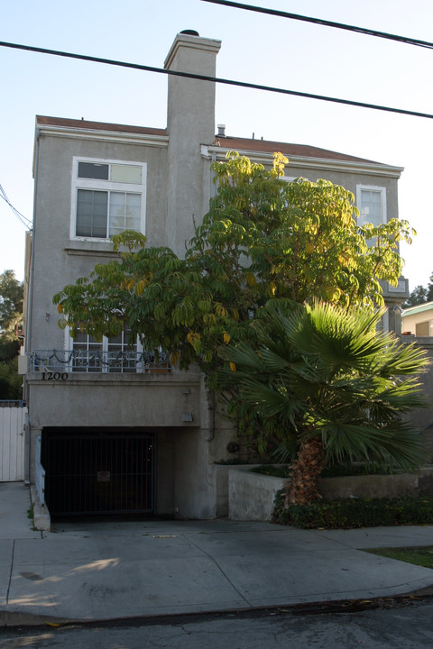 1200 Belmont Ave in Long Beach, CA - Building Photo