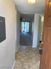 9291 Central Park Dr in Ft. Myers, FL - Building Photo - Building Photo