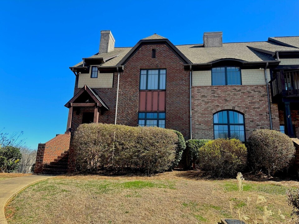 Three Story Townhome Rosemary Gate in Auburn, AL - Building Photo