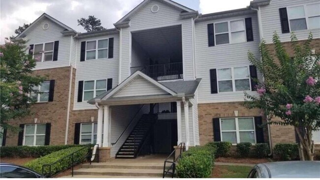 property at 10201 Fairington Ridge Cir