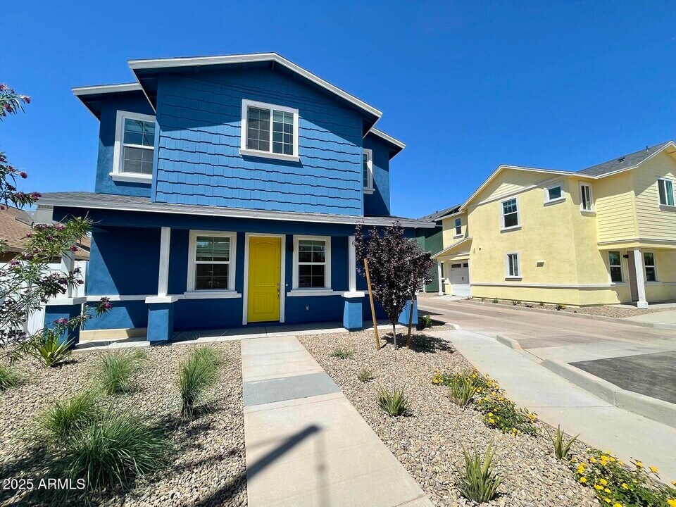 814 E Roma Ave in Phoenix, AZ - Building Photo