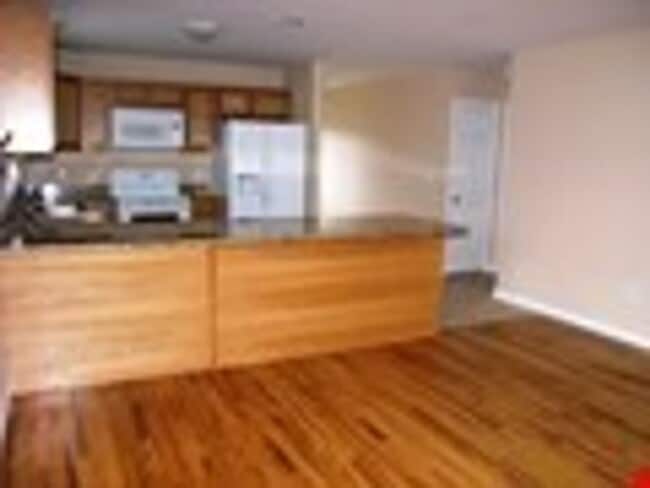 611 Cedar St in Beaufort, NC - Building Photo - Building Photo