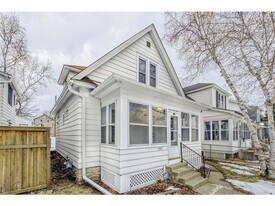 595 Hawthorne Ave E in St. Paul, MN - Building Photo