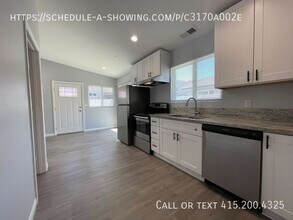 1077 Greenfield Dr in El Cajon, CA - Building Photo - Building Photo