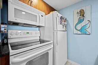 2560 S Ocean Blvd in Palm Beach, FL - Building Photo - Building Photo