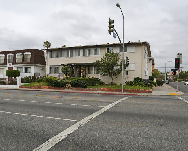 803 S. Crenshaw in Los Angeles, CA - Building Photo - Building Photo