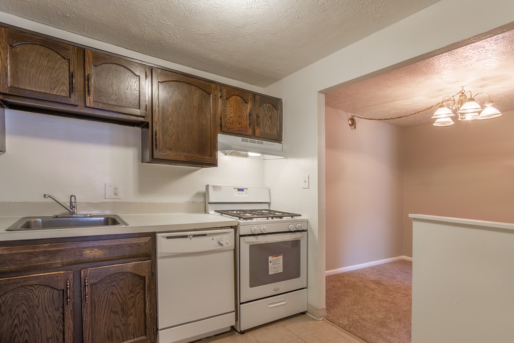 Columbus Park Apartments Bedford Heights, OH Apartments