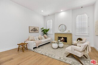 14234 Dickens St in Los Angeles, CA - Building Photo - Building Photo