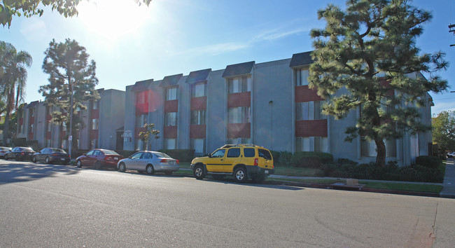 St. Andrew's Arms Apartments in Los Angeles, CA - Foto de edificio - Building Photo