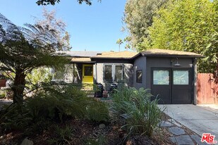 1743 Robson Ave in Santa Monica, CA - Building Photo